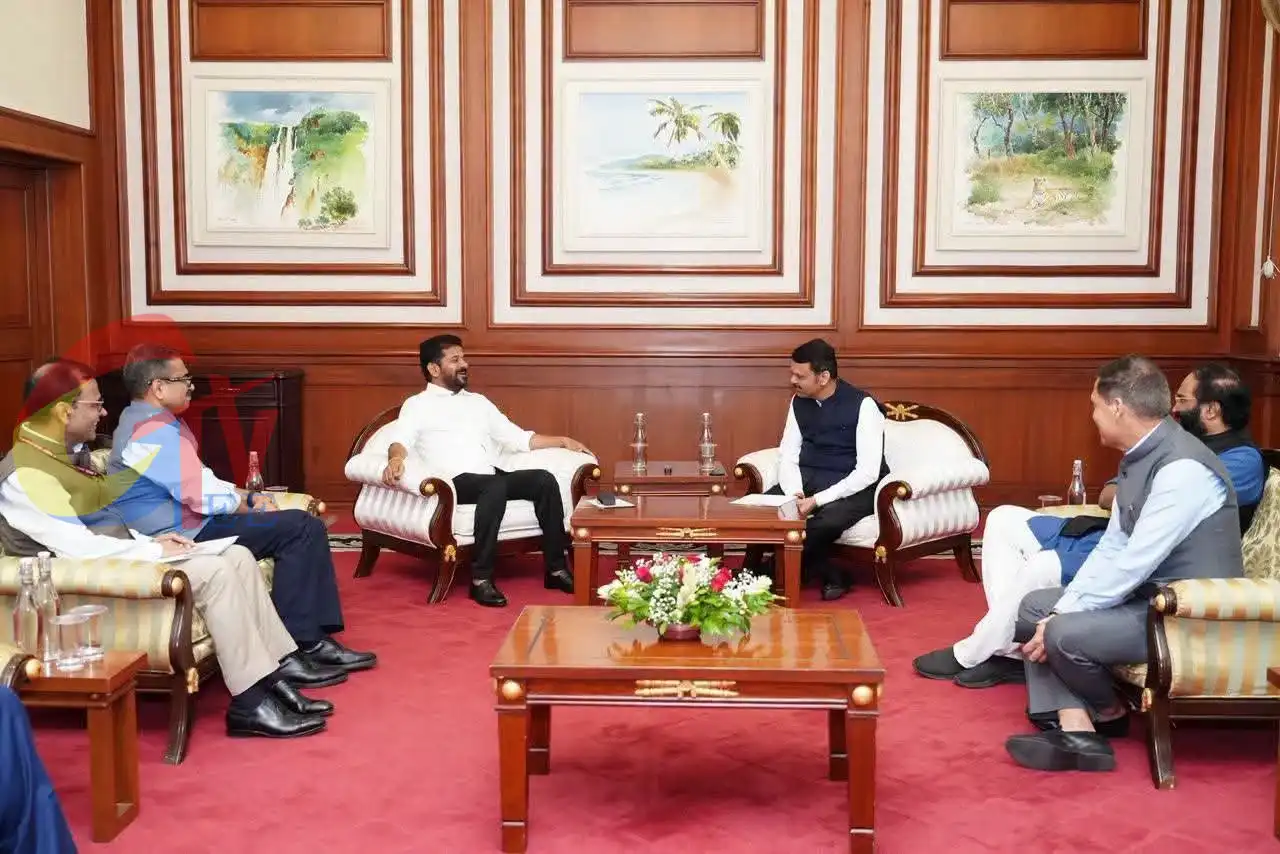 తుమ్మిడిహట్టి బ్యారేజ్‌పై మహారాష్ట్ర సీఎంతో రేవంత్‌ రెడ్డి చర్చలు