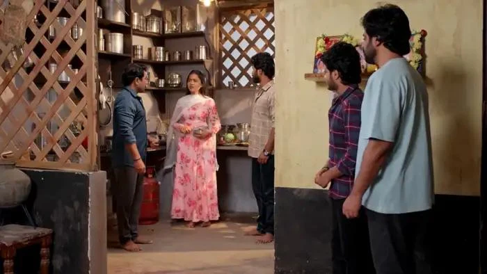పొదరిల్లు: మాధవకు మనీషా ముద్దు.. కన్నా ఇంటి నుంచి వెళ్లిపోయాడా?