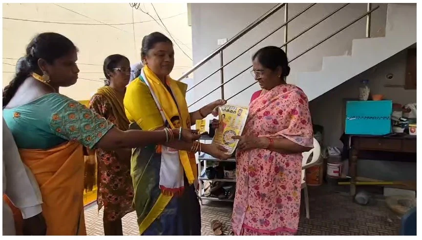 అభివృద్ధికి కేరాఫ్ అడ్రస్‌గా కూటమి ప్రభుత్వం టీడీపీ అభ్యర్థి పోతురాజు సమత విస్తృత ప్రచారం